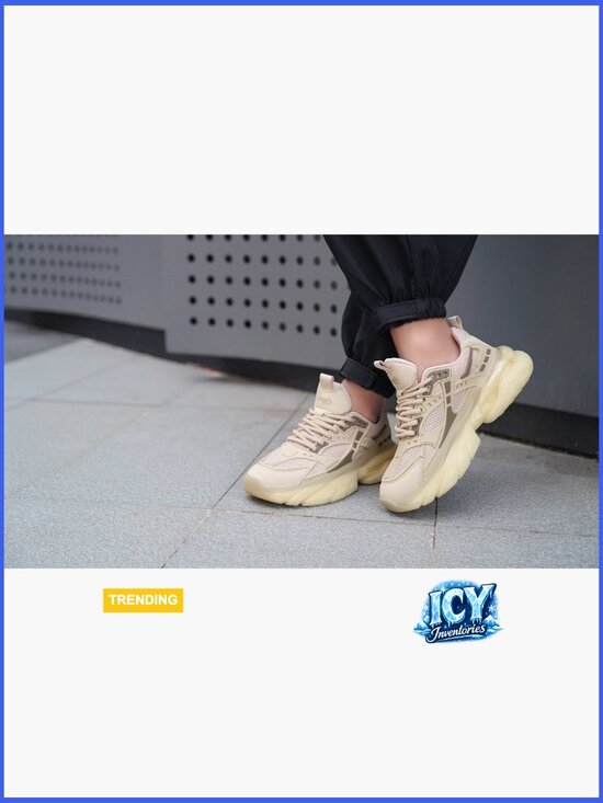 Athletic_Shoes